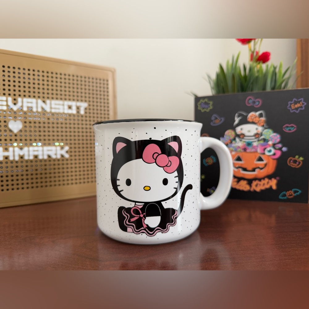 New Hello Kitty in Cat Black dress Happy Halloween White Mug